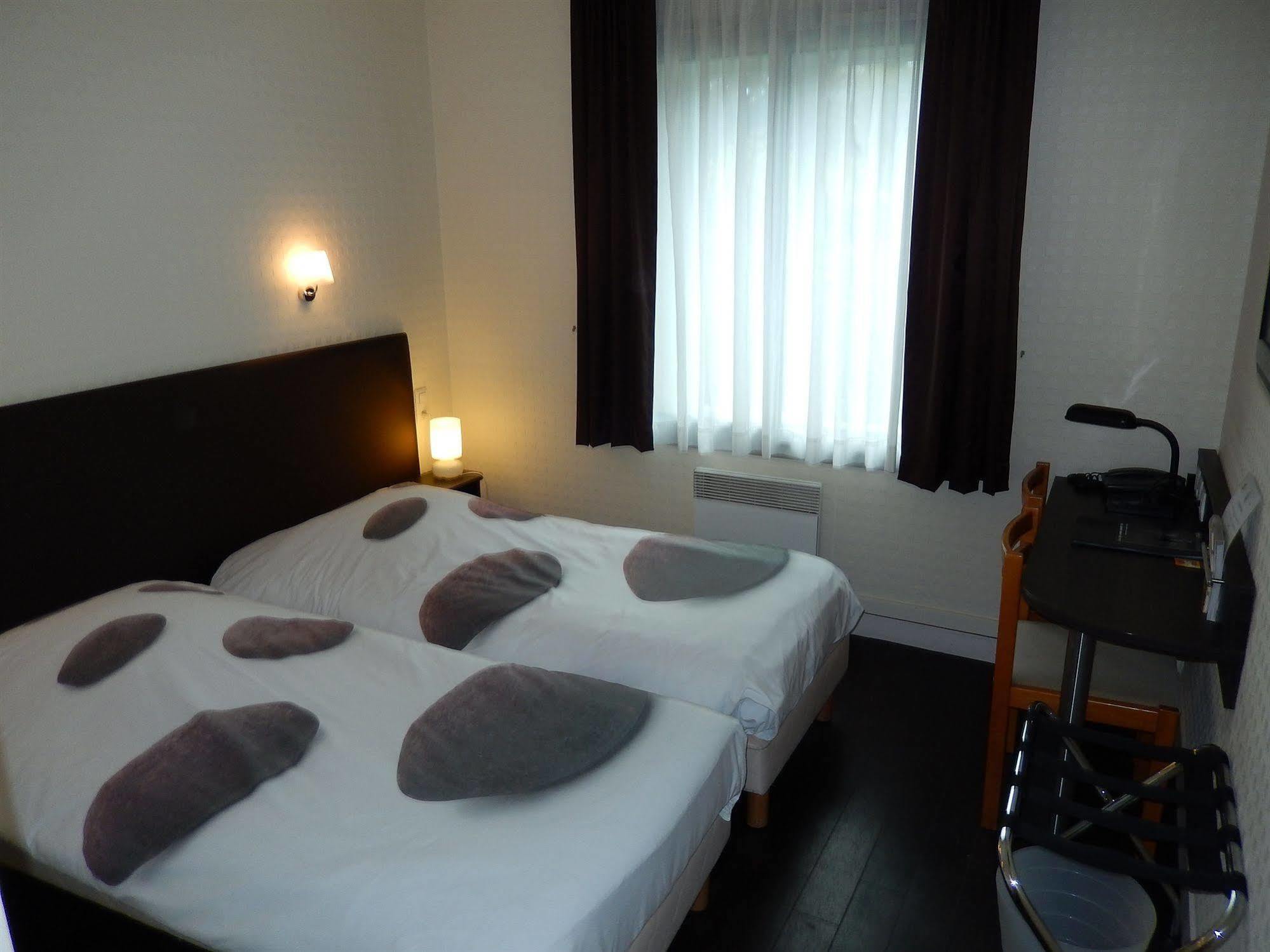 Logis Hotel Lodge La Valette セッソン・セヴィニエ エクステリア 写真