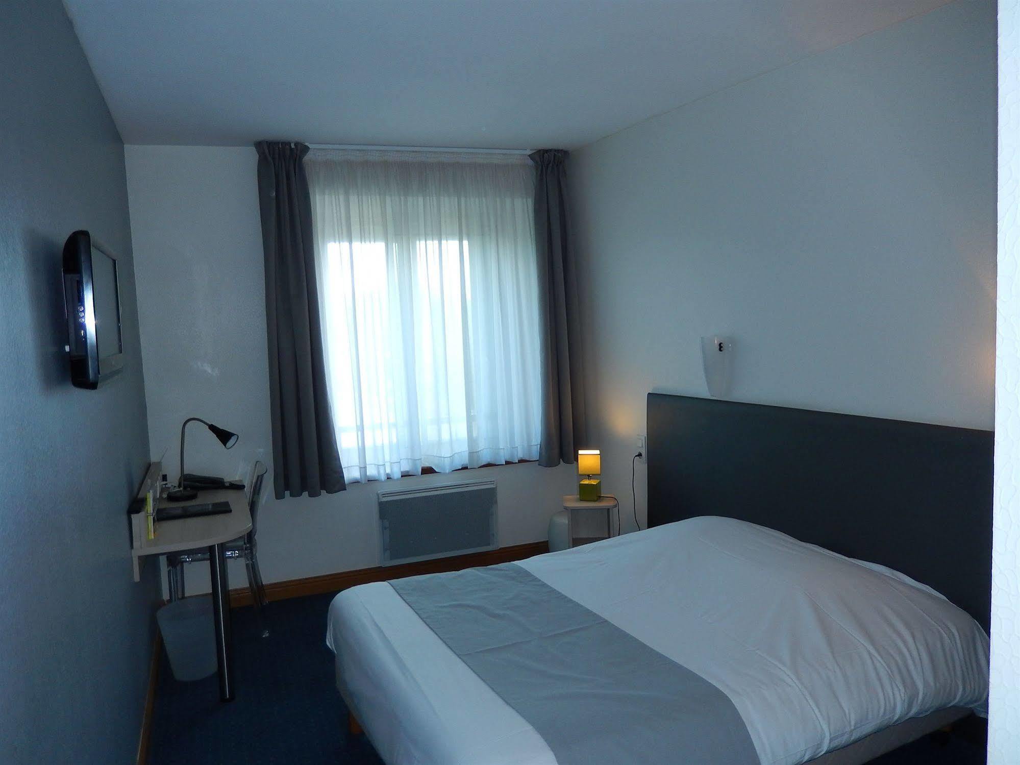 Logis Hotel Lodge La Valette セッソン・セヴィニエ エクステリア 写真